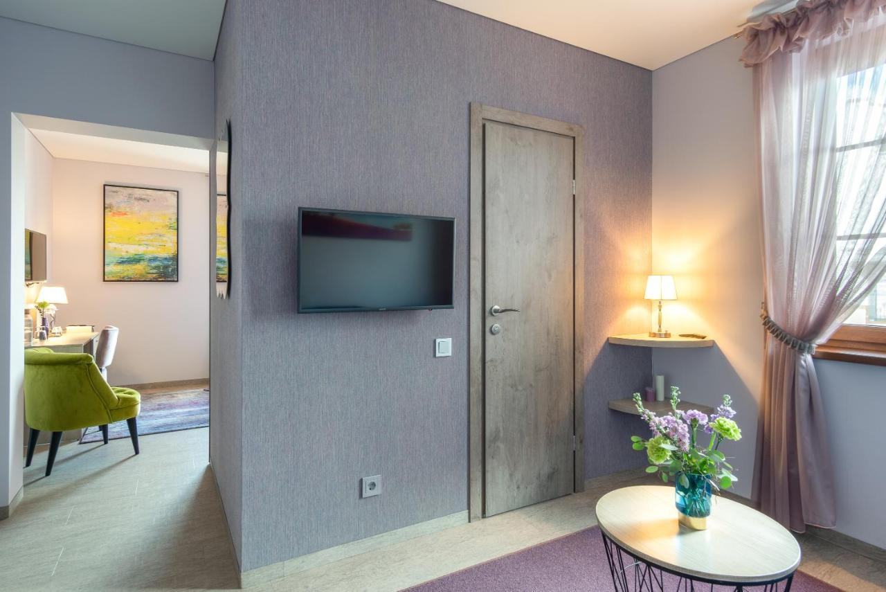 Lavender Inn Guest House Viesvenai 외부 사진
