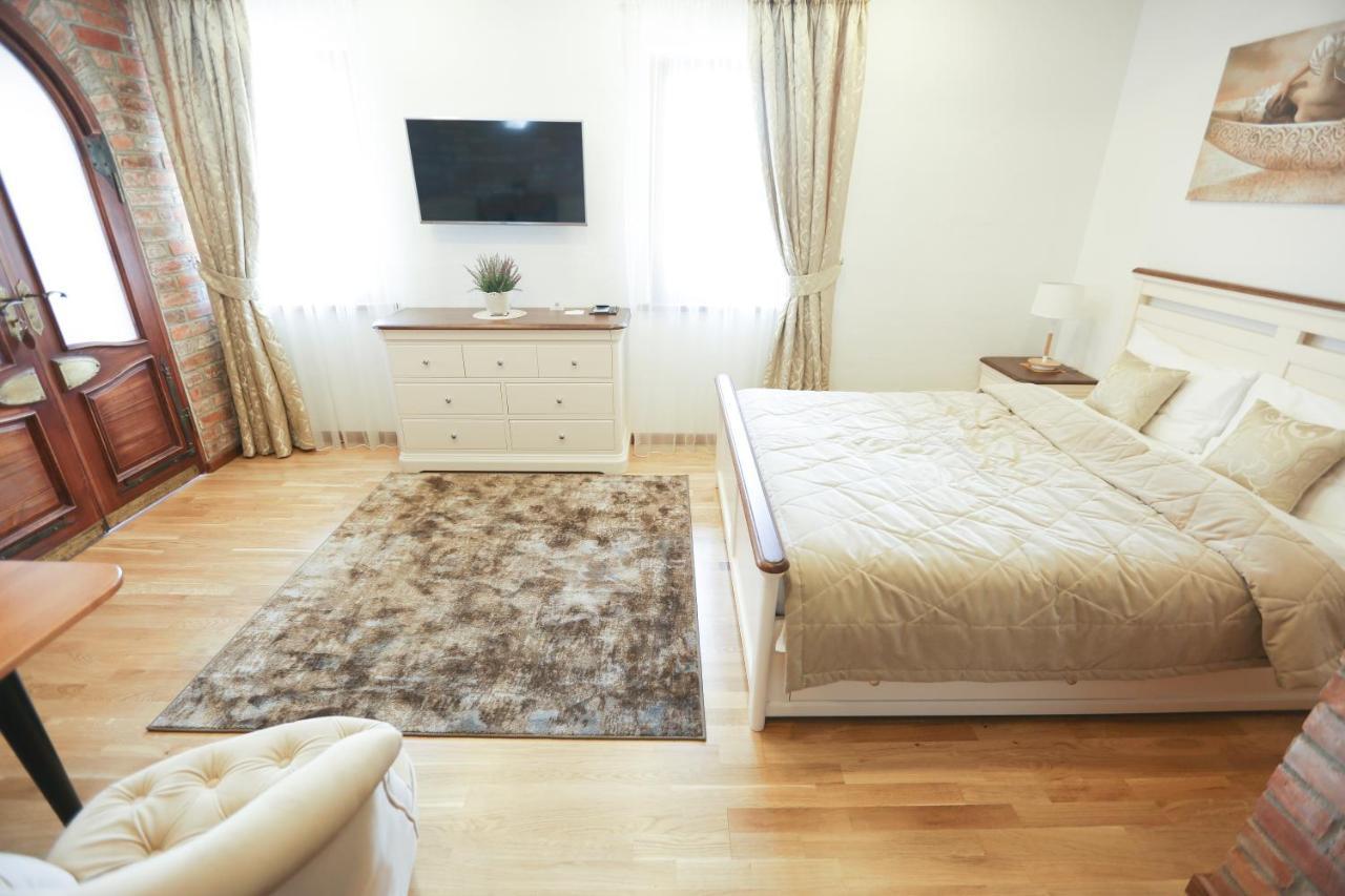 Lavender Inn Guest House Viesvenai 외부 사진