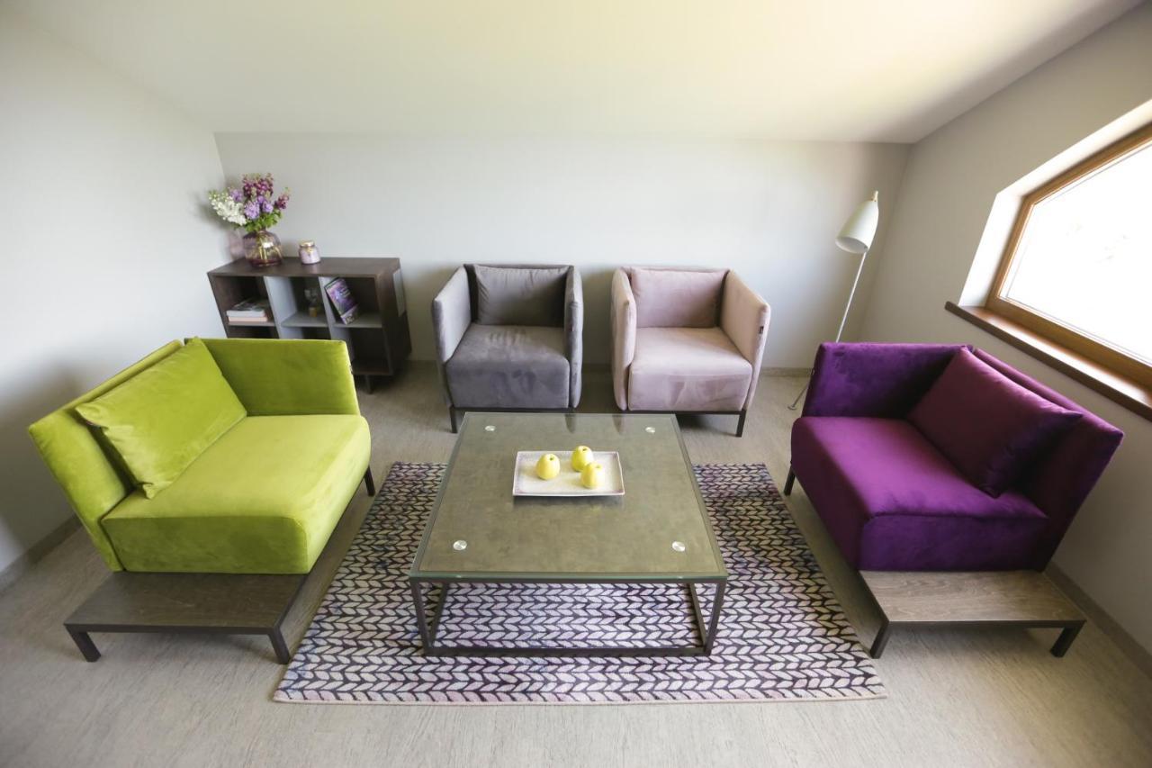Lavender Inn Guest House Viesvenai 외부 사진